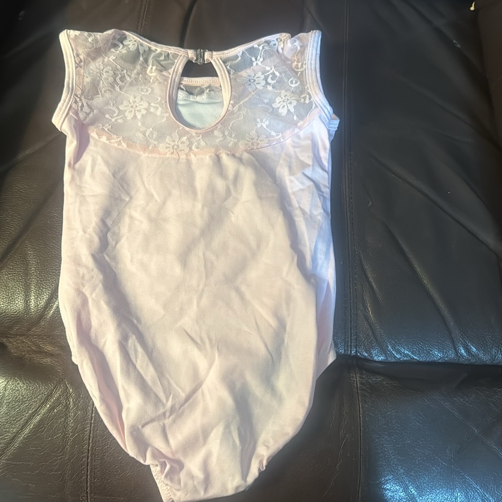 Tegmk Leotardo de danza de encaje con manga casquillo para niñas, para ballet.